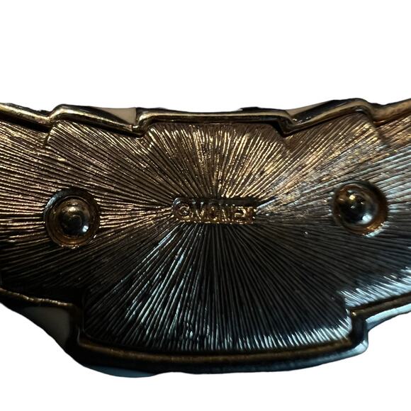 Vintage MONET Gold-Tone Necklace with Cream Accents & Pendant - Picture 8 of 10